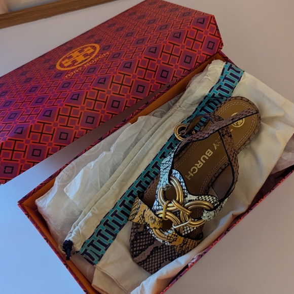Tory Burch Multi Color Ring Sandal Size 5 US - Never Worn - Picture 7 of 11